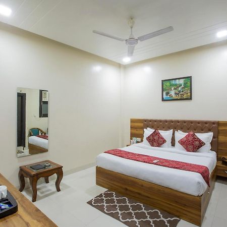 Hotel Nysha Palace Near Igi Airport New Delhi Exterior photo